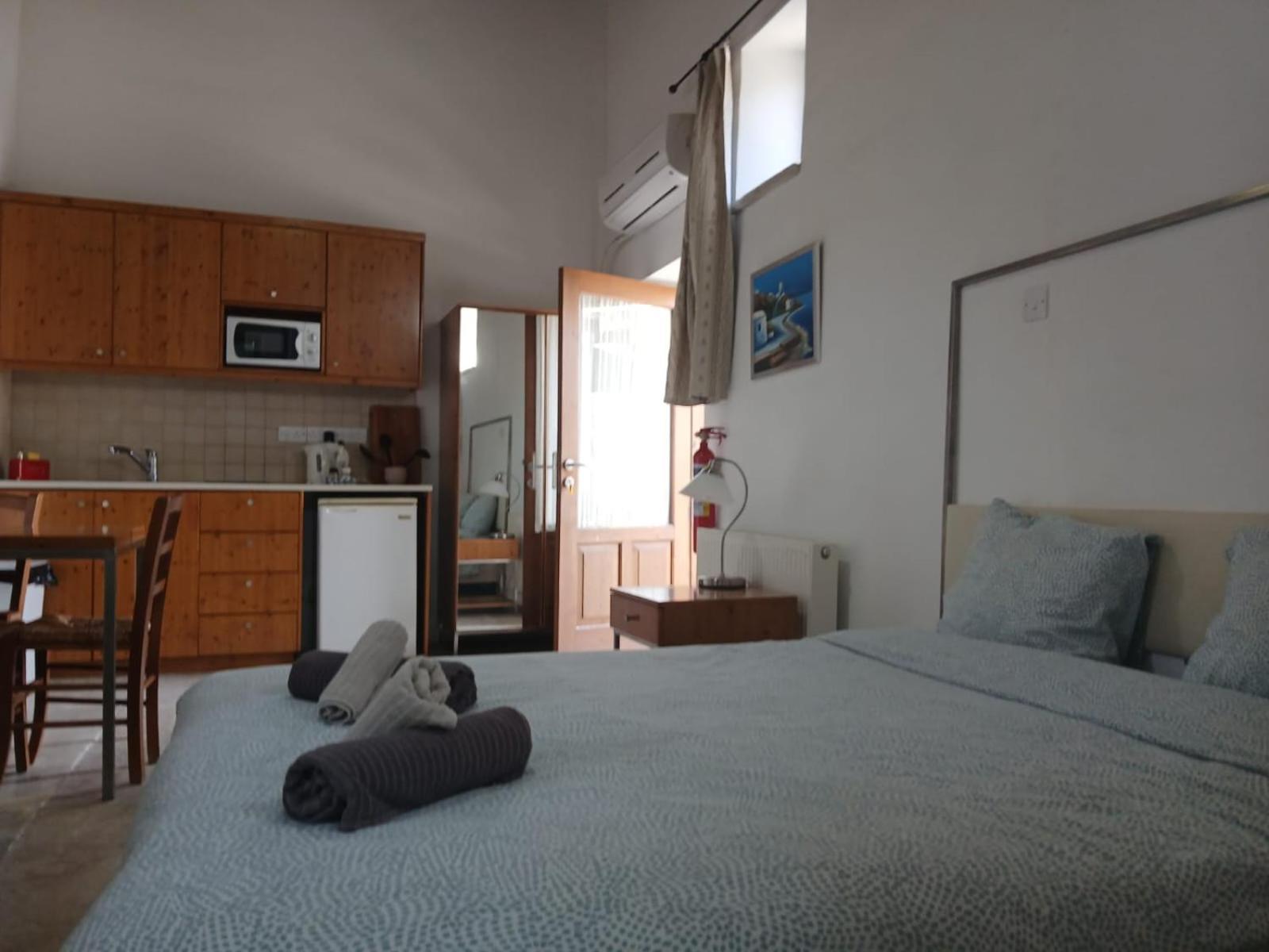 Poolside Escape Studio In Skarinou Village With Pool Facilities Екстериор снимка